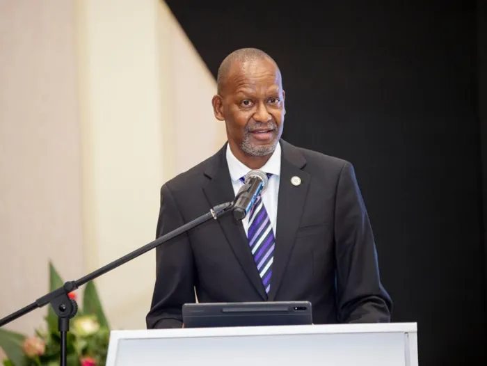 16b7bf1861e181f796c0bf406704590f42a0e763=w700